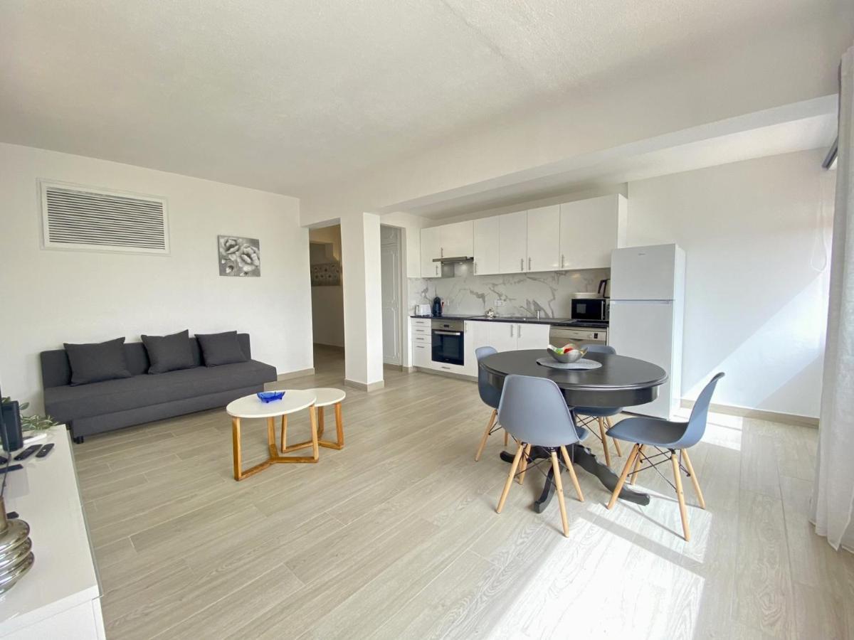 6 By Homing Apartment